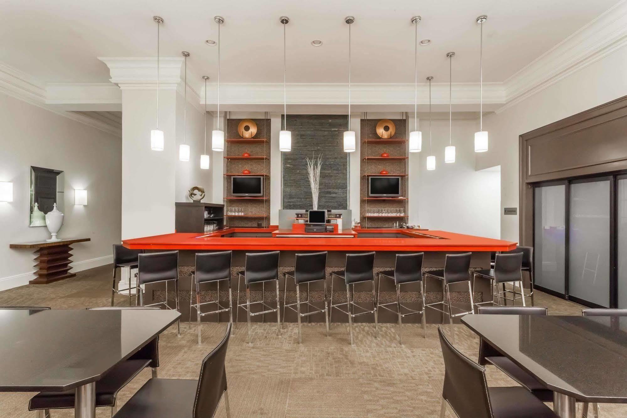 Ramada By Wyndham Rock Hill At Sullivan Center Bagian luar foto