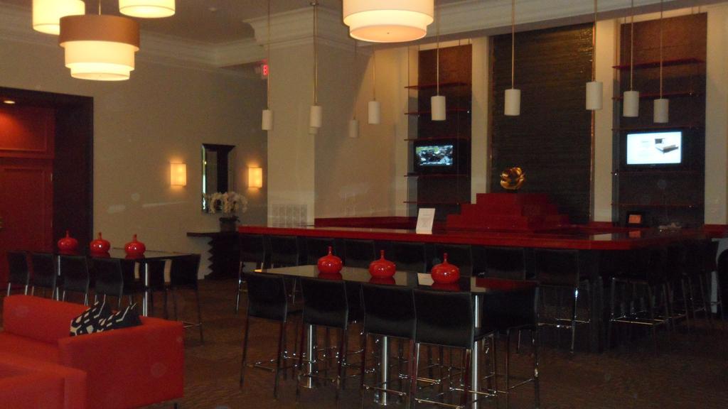 Ramada By Wyndham Rock Hill At Sullivan Center Bagian luar foto
