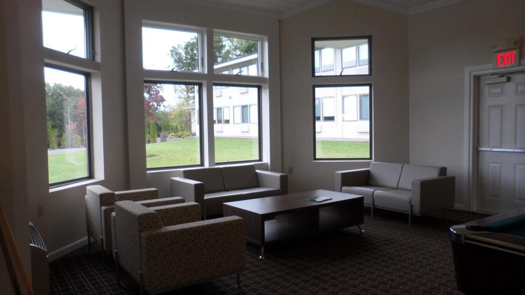 Ramada By Wyndham Rock Hill At Sullivan Center Bagian luar foto