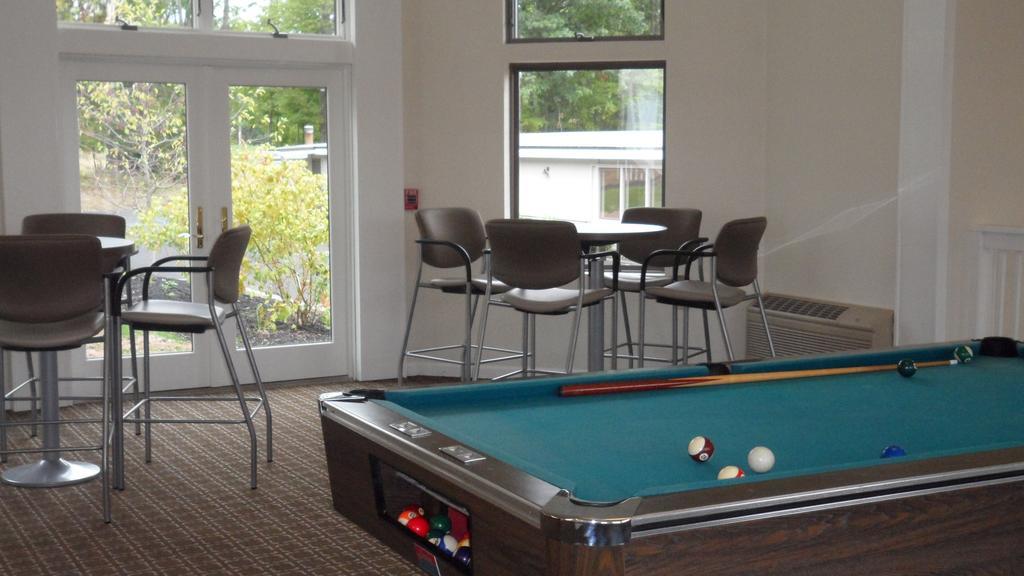 Ramada By Wyndham Rock Hill At Sullivan Center Bagian luar foto